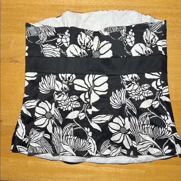 White House Black Market Bustier - Picture 5 of 12